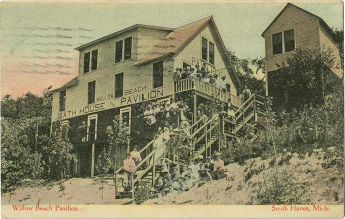 Avery Beach Casino - Old Postcard Of Bath House (newer photo)
